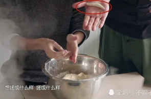 央视速评：陆续把新光阴党的修设新的伟大工程推向挺进